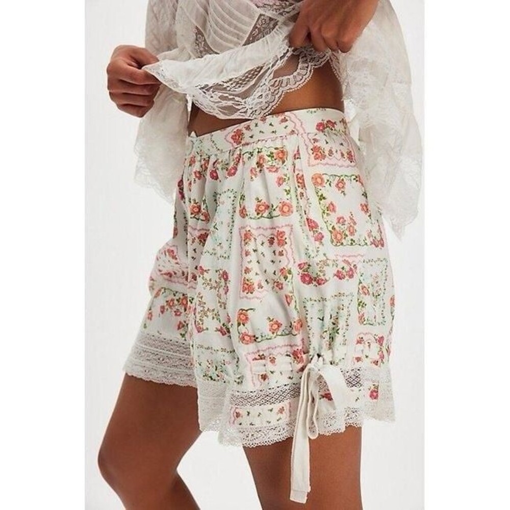 Free People Blooming Lace Shorts/ Hankey Quil Sz 10 NWT - Picture 3 of 10